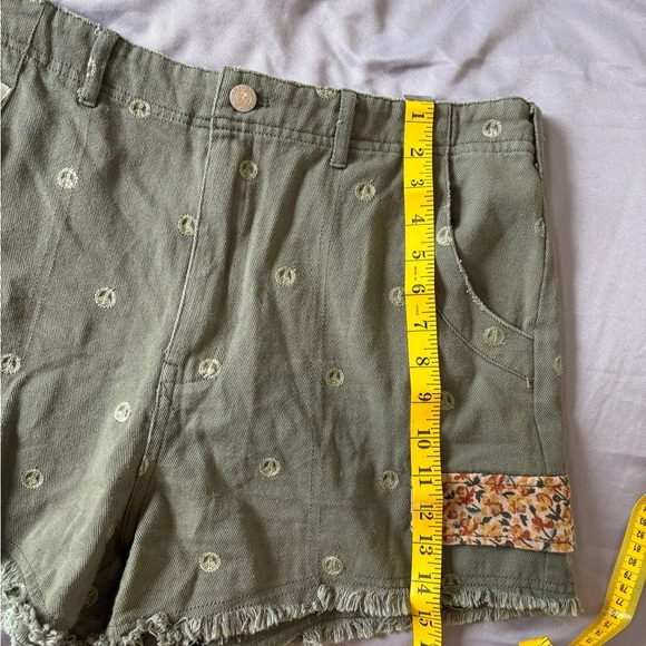 Jaded Gypsy Cargo Shorts with Patterned Accents - Picture 4 of 8